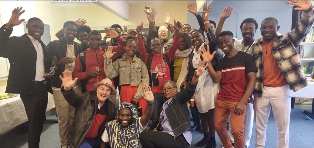 Soutenance de Karim Verel Che Dji le 16 septembre 2025 avec le soutien de ses camarades de la convention dont certains, en thèse dans d’autres universités, sont venus depuis très loin.